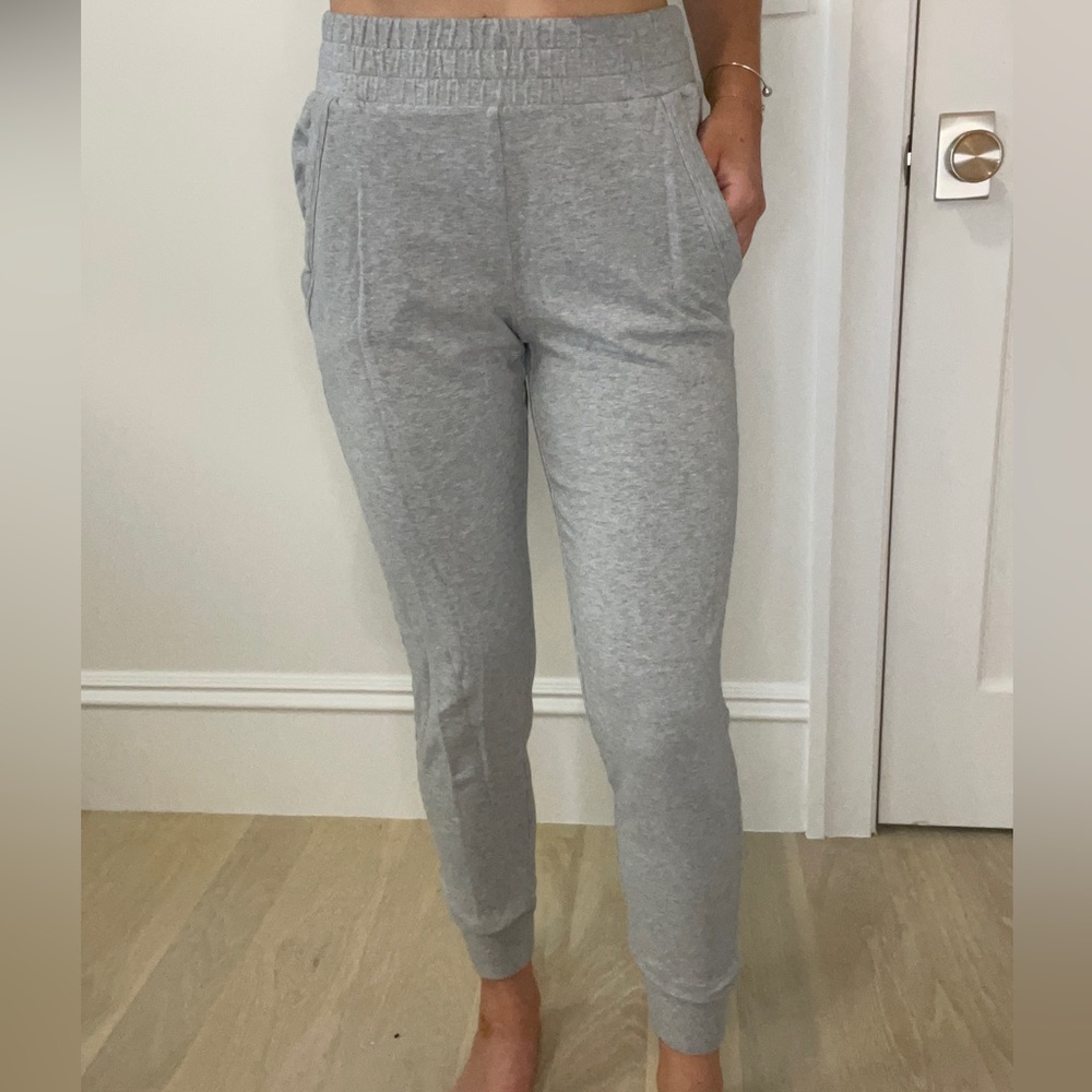 Alo heather grey thin joggers